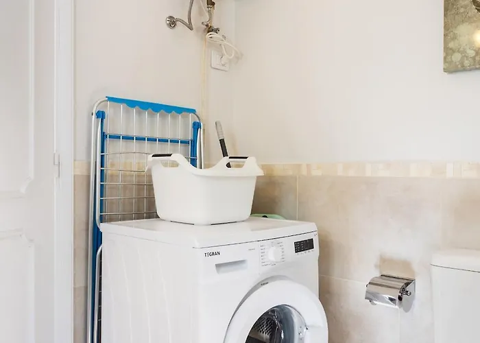 Home2book Charming Juanita Among Avocados ラ・オロタバ